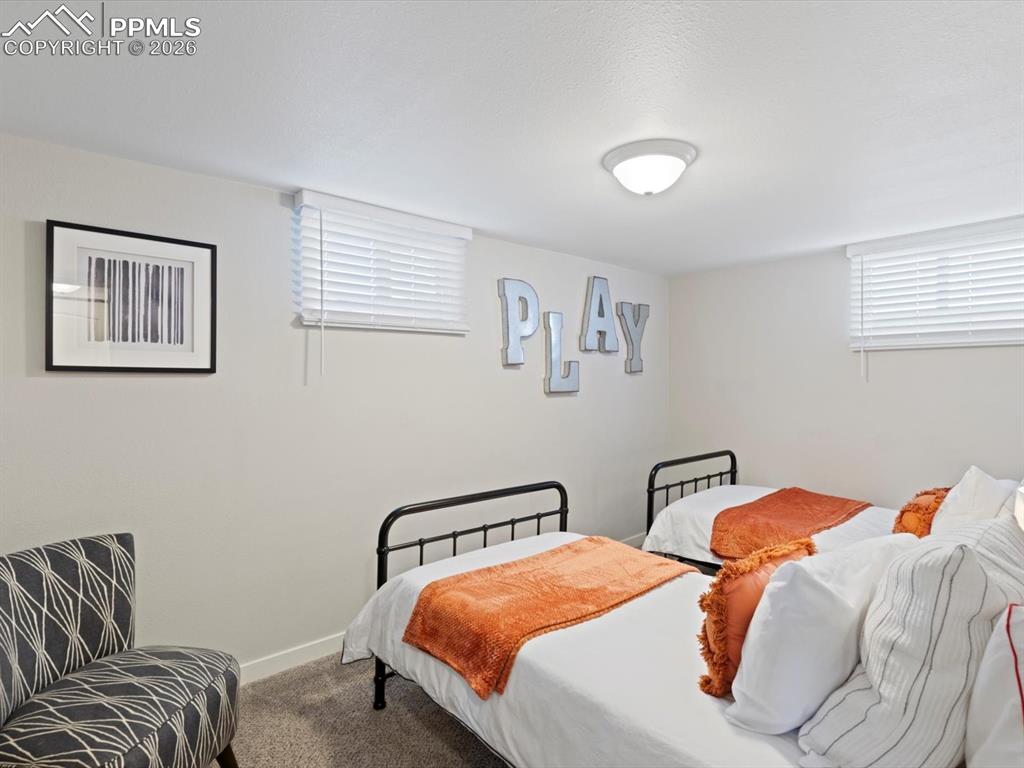 Image 25 of 33: Bedroom