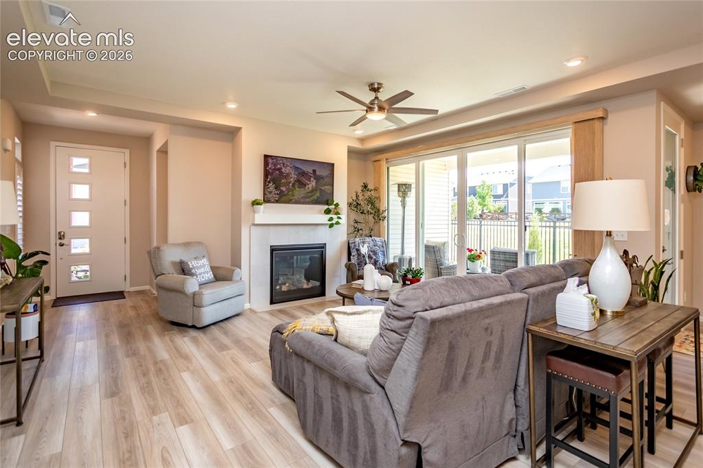 Image 11 of 44: Living Room