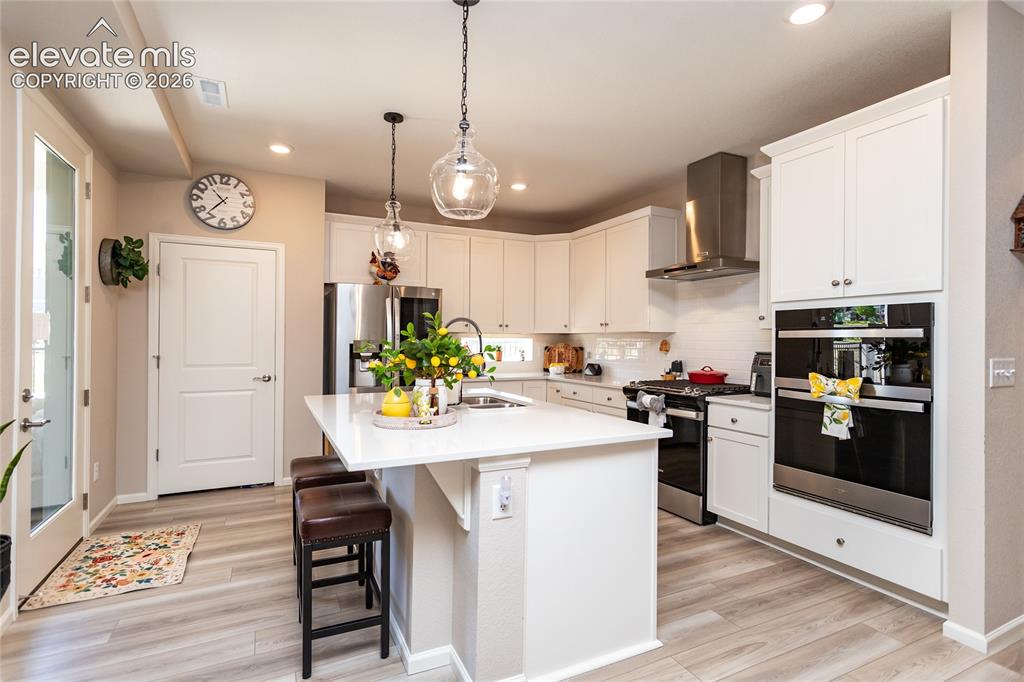 Image 12 of 44: Kitchen