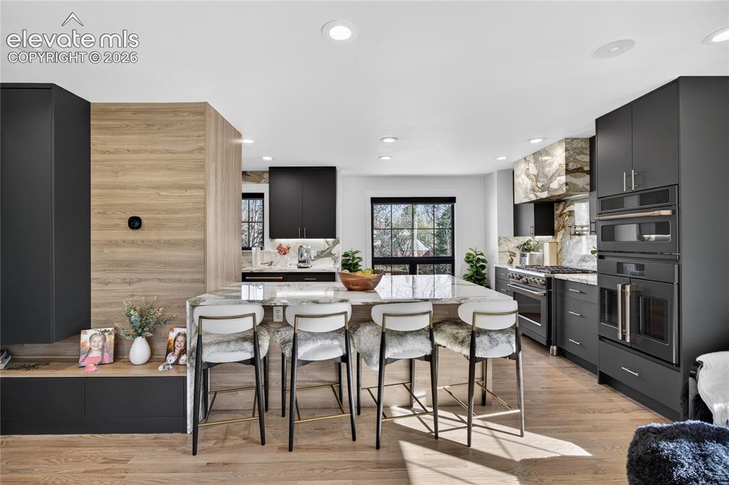 Image 11 of 41: Kitchen