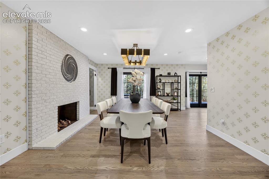 Image 19 of 41: Dining Area