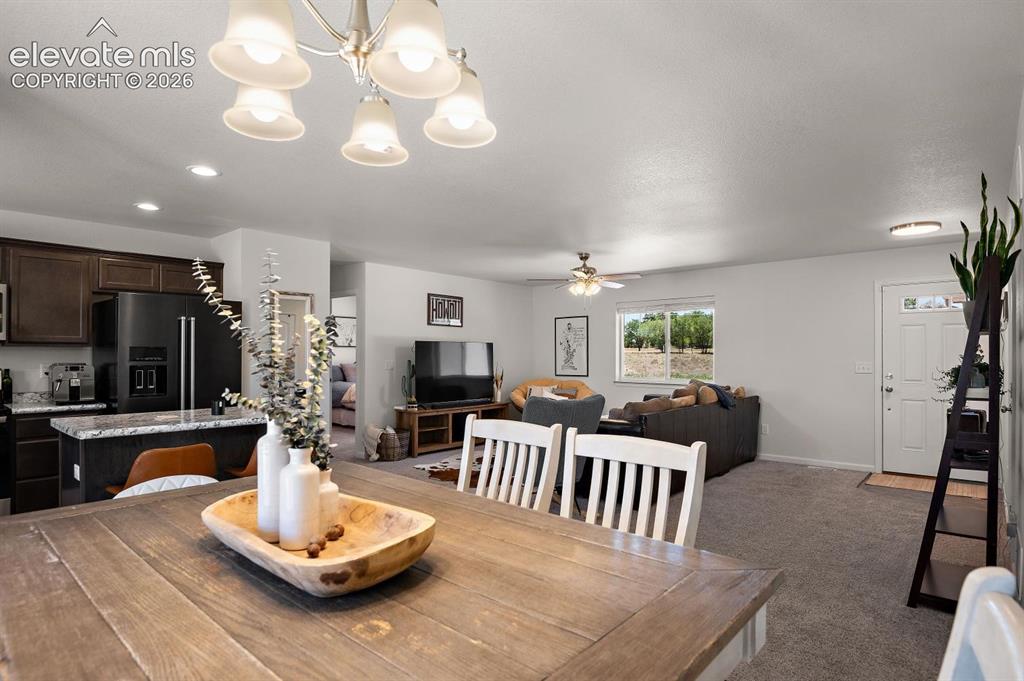Image 15 of 26: Dining Area