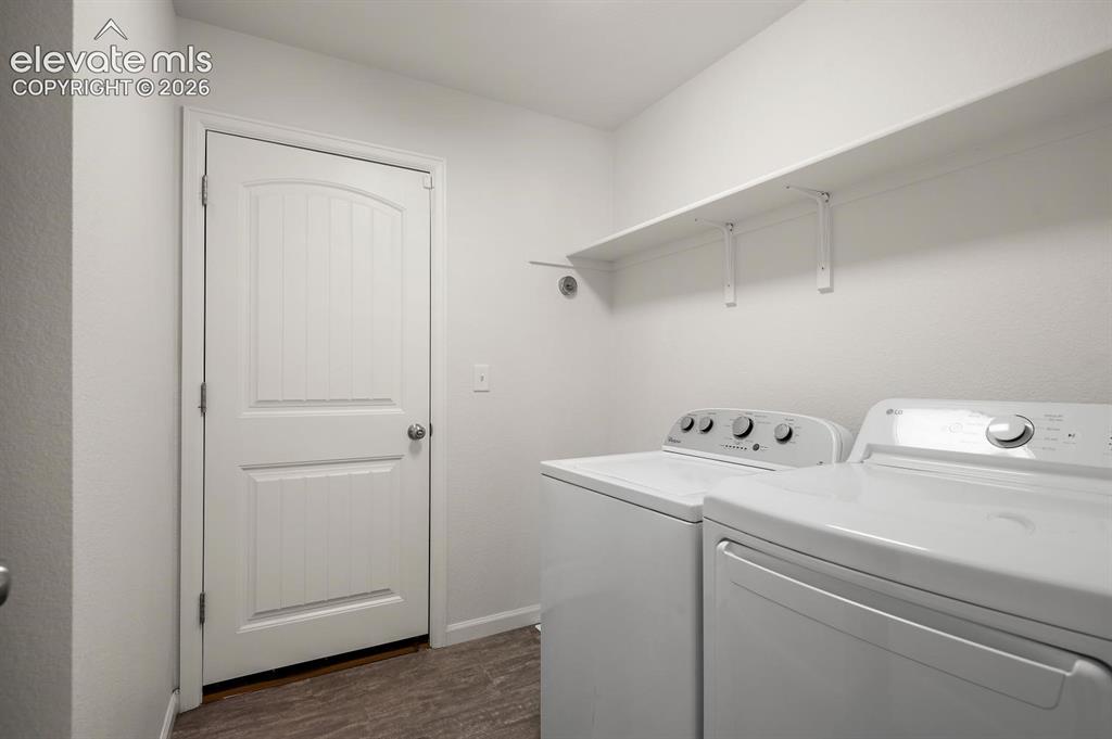 Image 16 of 26: Laundry