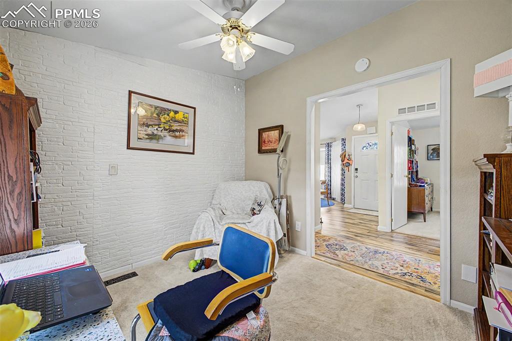 Image 24 of 50: Sitting Room