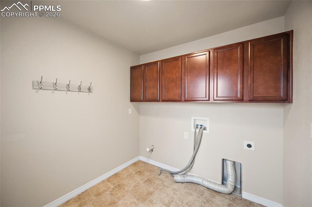 Image 26 of 34: Laundry