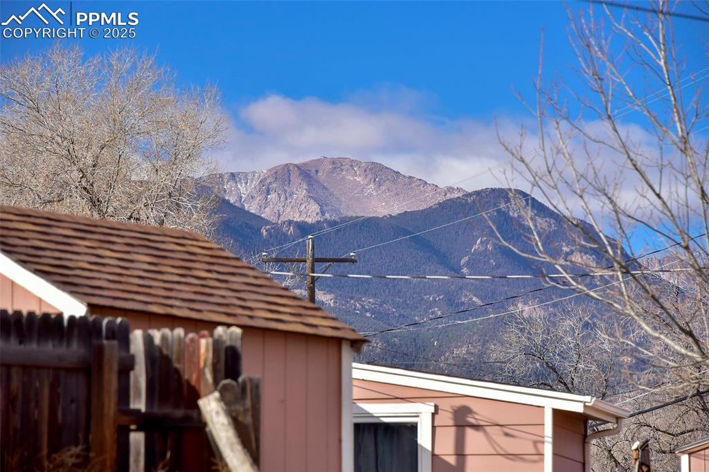 Image 18 of 18: View