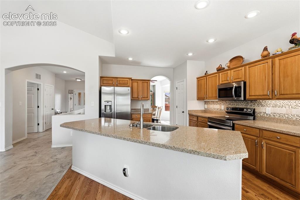 Image 12 of 46: Kitchen