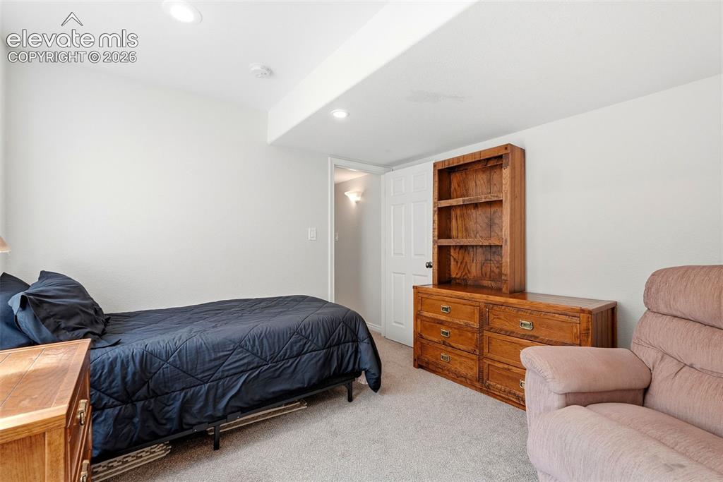 Image 36 of 46: Bedroom