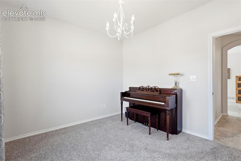 Image 6 of 46: Sitting Room