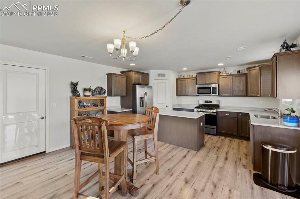 Image 10 of 39: Kitchen