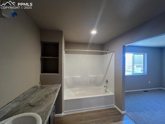 Image 12 of 22: Bathroom