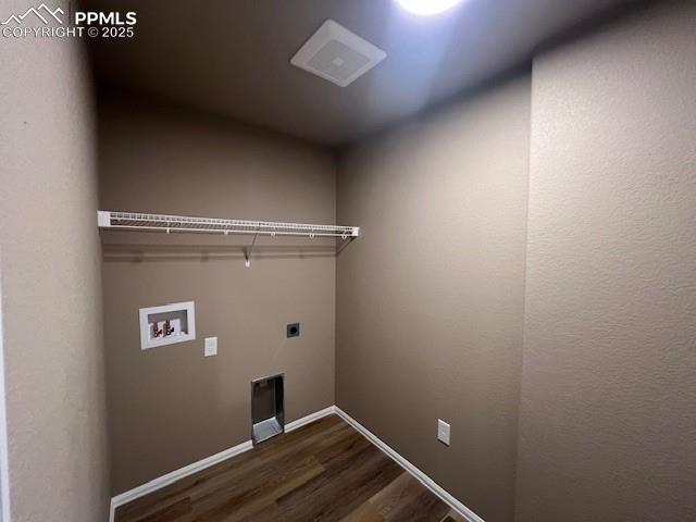 Image 16 of 22: Laundry