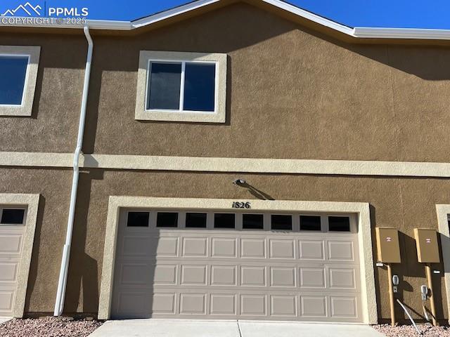 Image 20 of 22: Garage