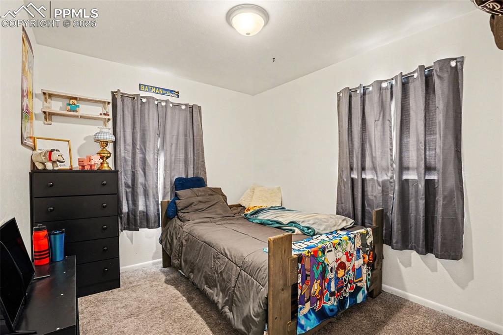 Image 12 of 22: Bedroom