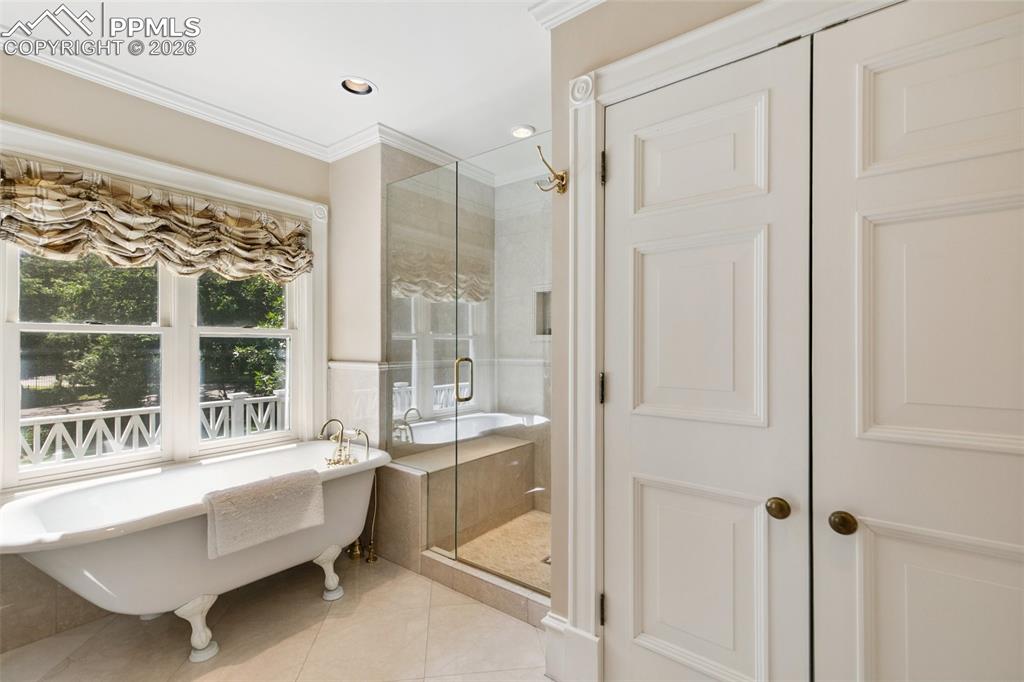 Image 26 of 47: Master Bathroom