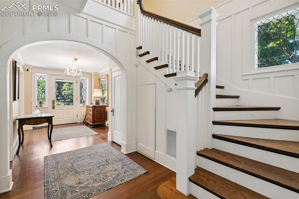 Image 3 of 47: Entry