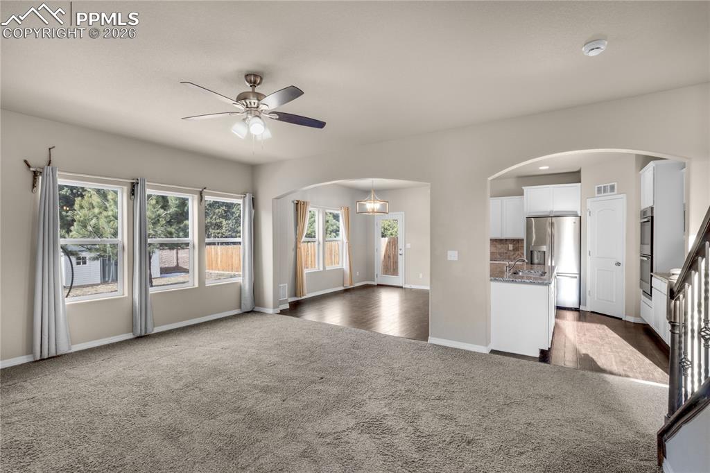 Image 14 of 43: Living Room