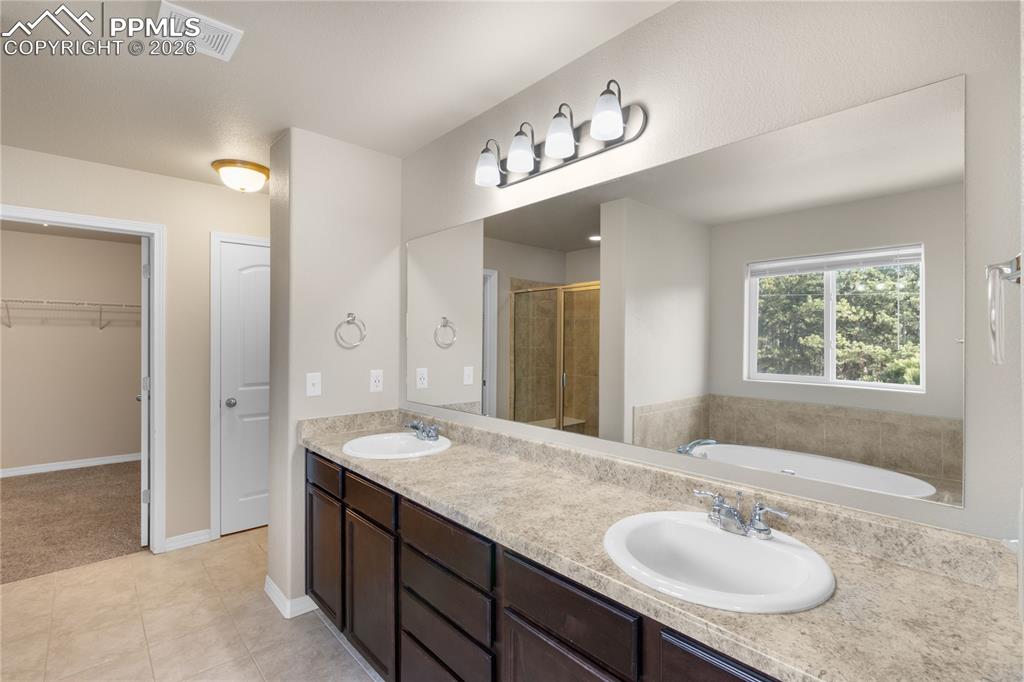 Image 29 of 43: Master Bathroom