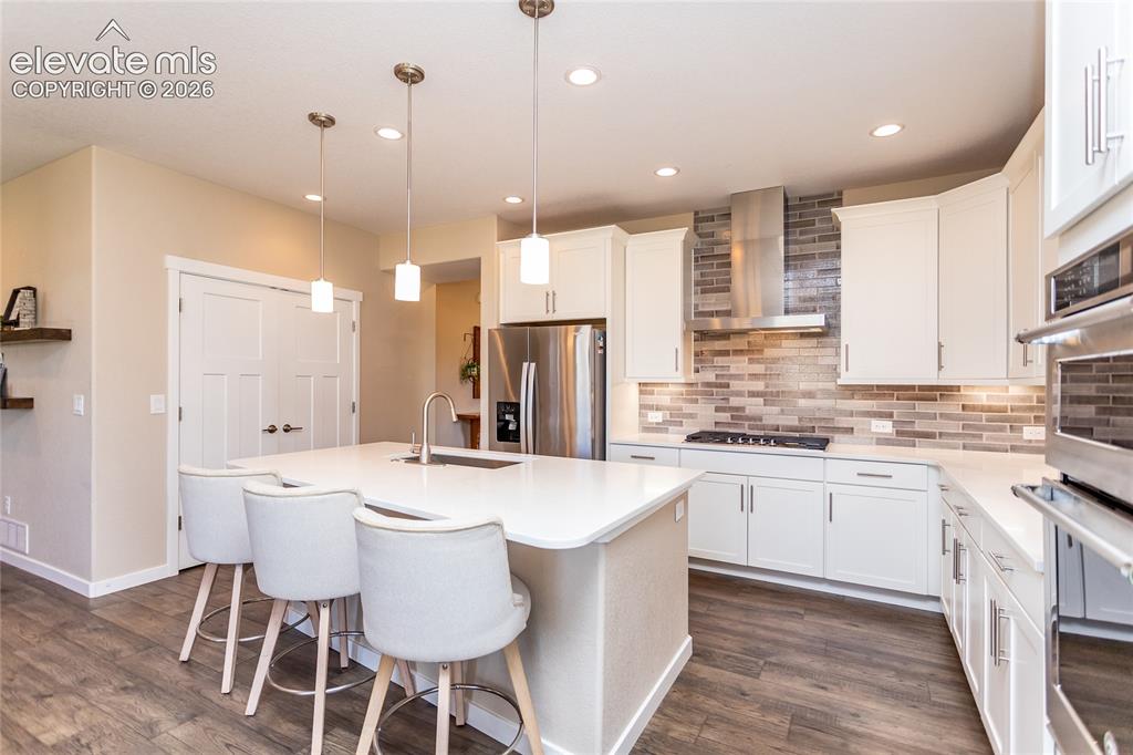 Image 14 of 21: Kitchen
