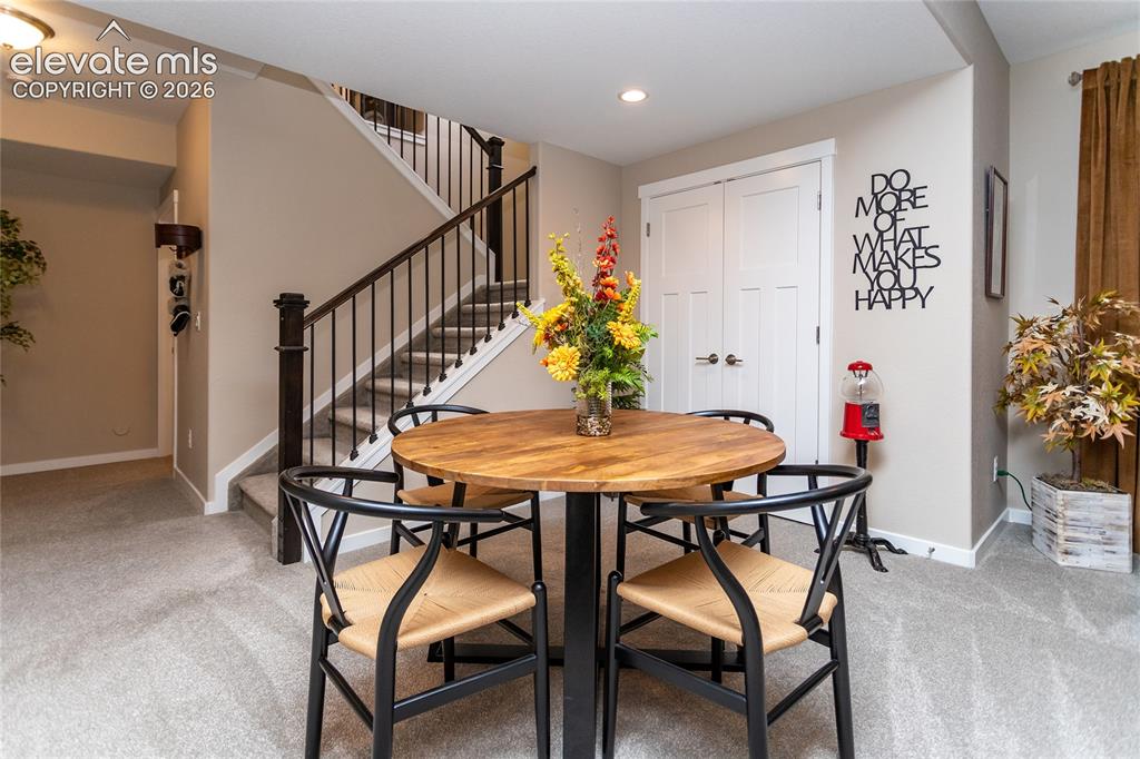 Image 6 of 21: Dining Area