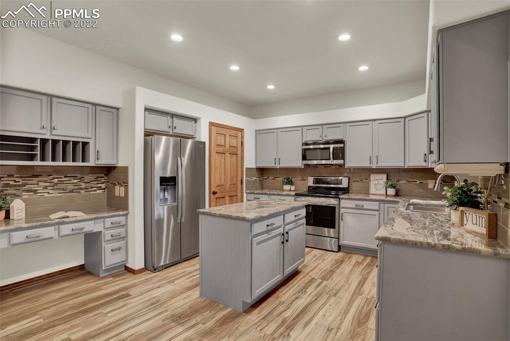 Listing 7073552, Image 11 of 40