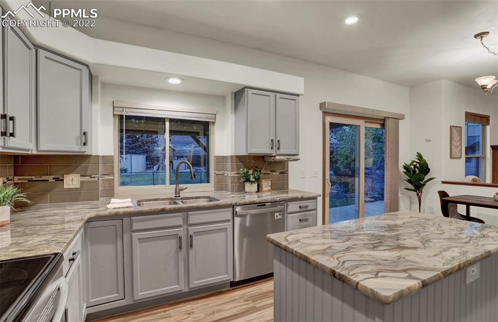Listing 7073552, Image 13 of 40