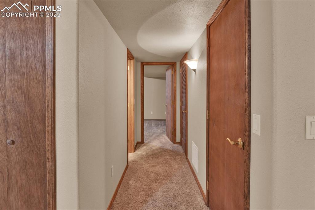 Listing 7073552, Image 19 of 40