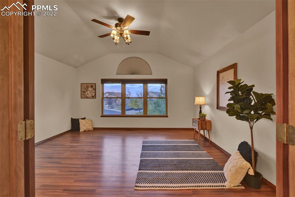 Listing 7073552, Image 22 of 40