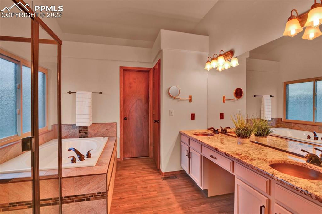 Listing 7073552, Image 24 of 40