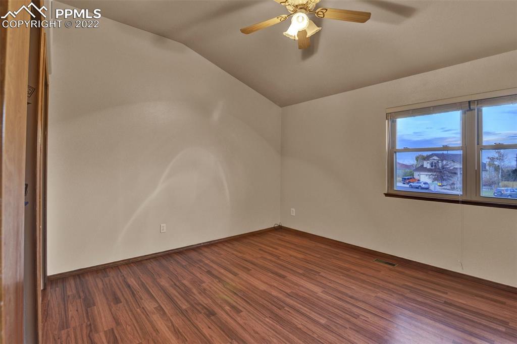 Listing 7073552, Image 25 of 40