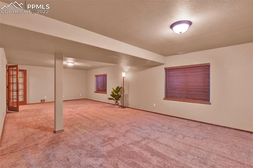 Listing 7073552, Image 32 of 40