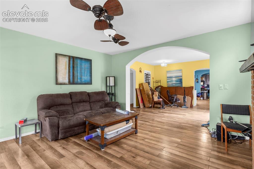 Image 9 of 25: Living Room