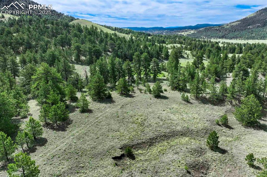 Image 22 of 32: View