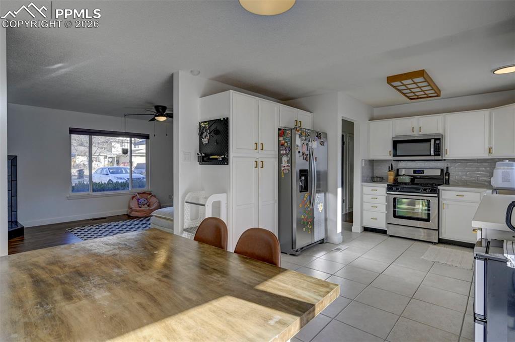 Image 13 of 38: Kitchen