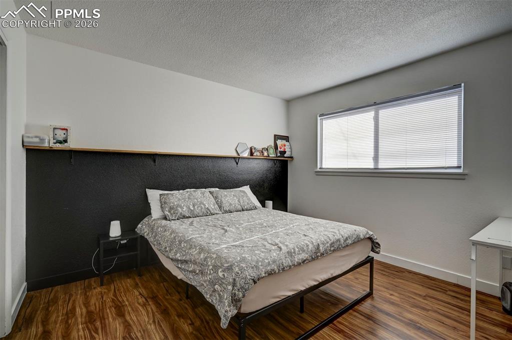 Image 19 of 38: Bedroom