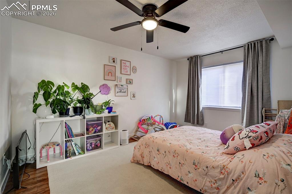 Image 22 of 38: Bedroom