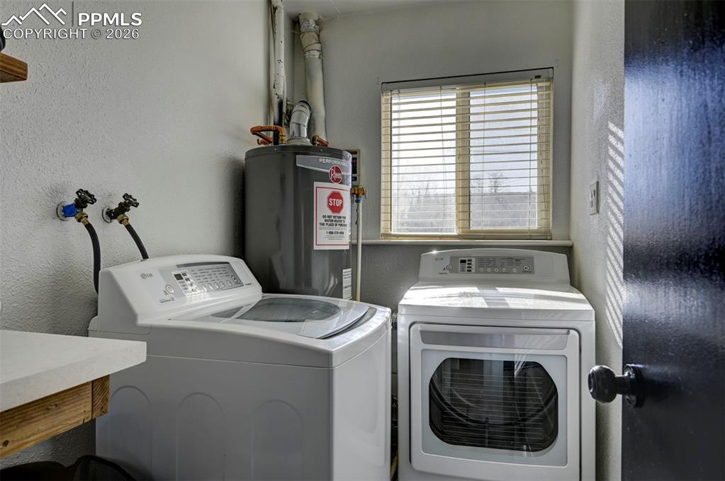 Image 25 of 38: Laundry