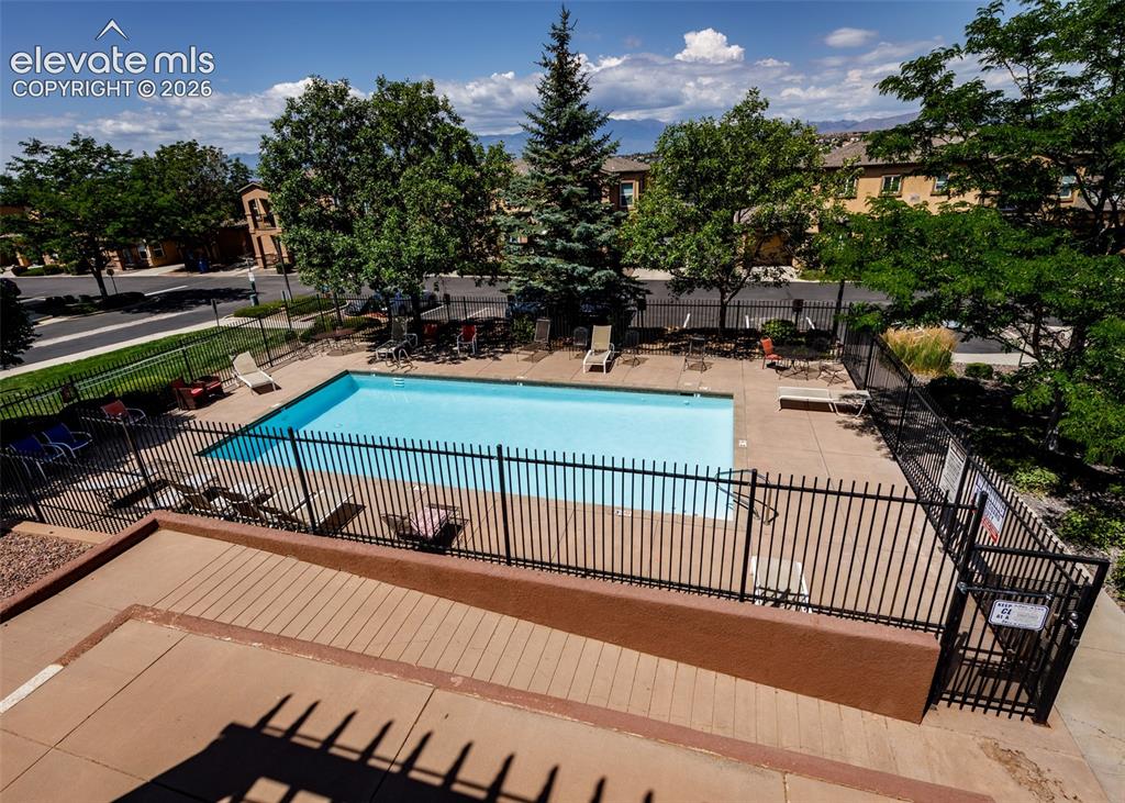 Image 34 of 36: Clubhouse pool