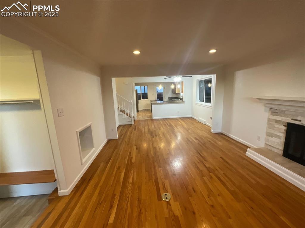 Image 21 of 21: No Description Available