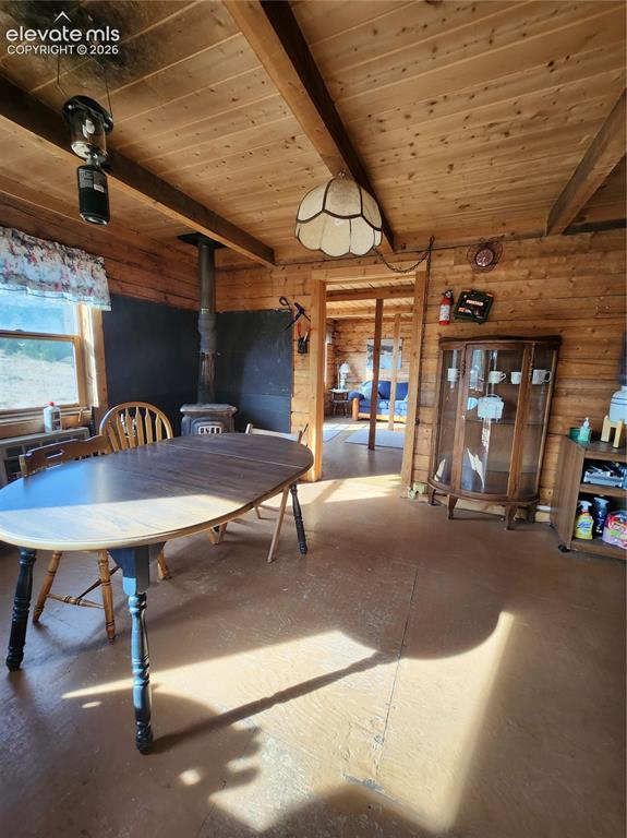 Image 10 of 31: Dining Area