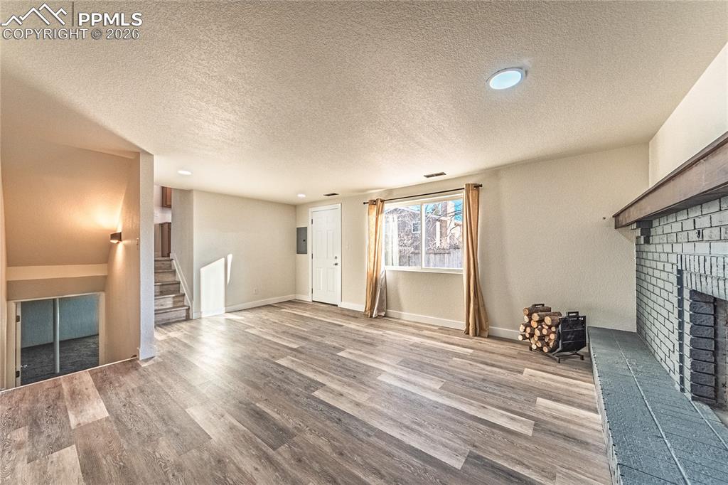 Image 16 of 35: Living Room