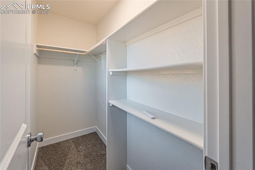 Image 22 of 35: Closet