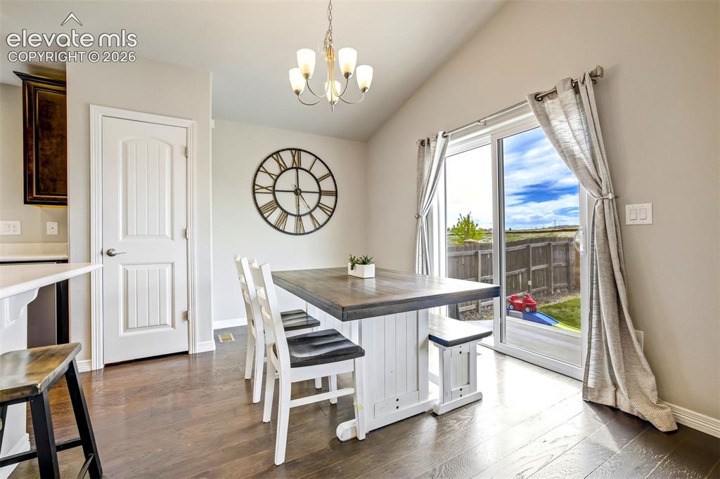 Image 12 of 49: Dining Area