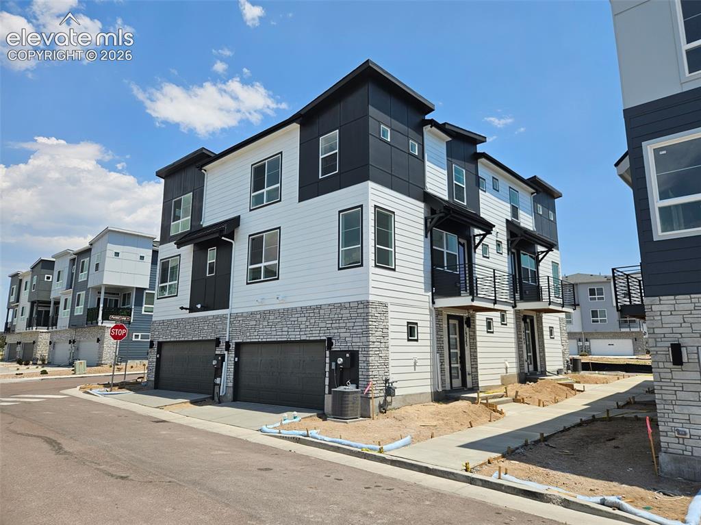 Image 1 of 31: Front of Structure