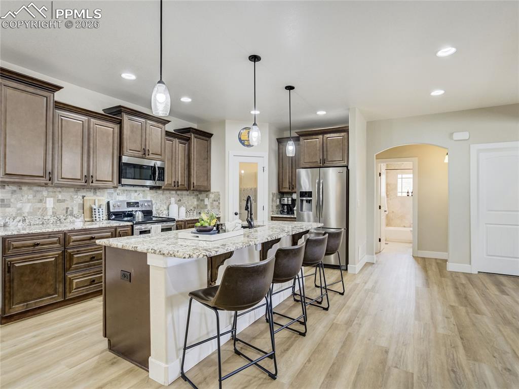 Image 14 of 47: Kitchen