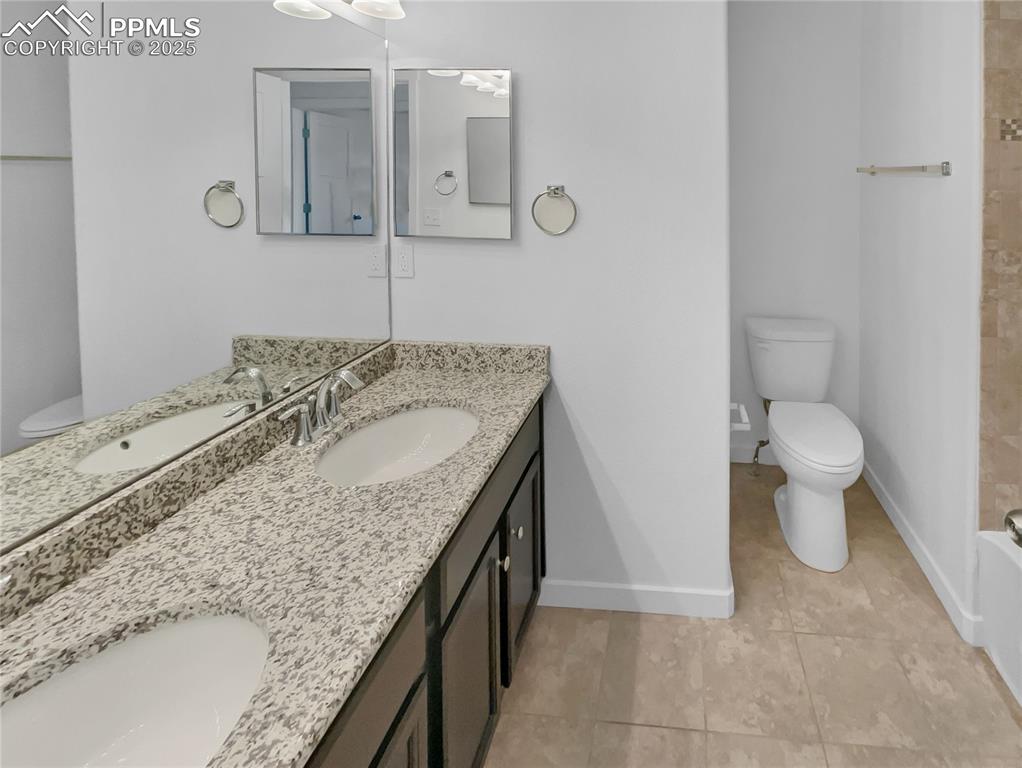 Image 9 of 27: Bathroom