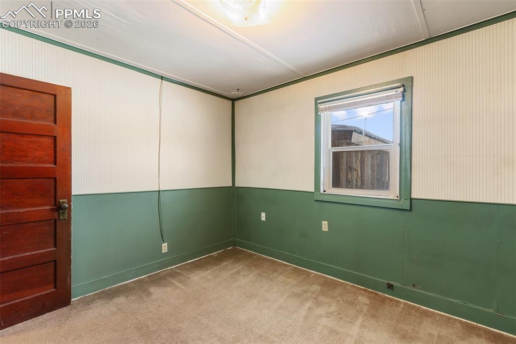 Image 48 of 50: 2nd residence bedroom #2