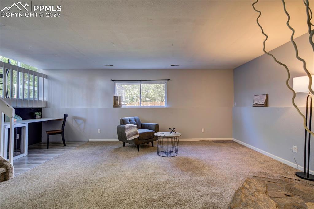 Image 12 of 21: Sitting Room