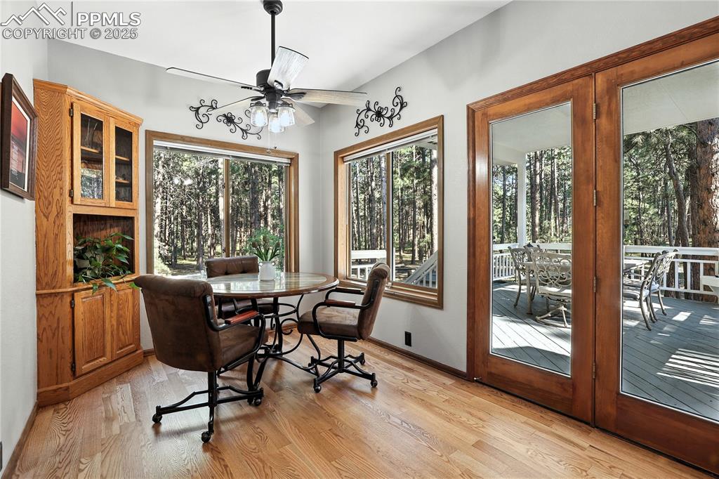 Image 13 of 37: Dining Area