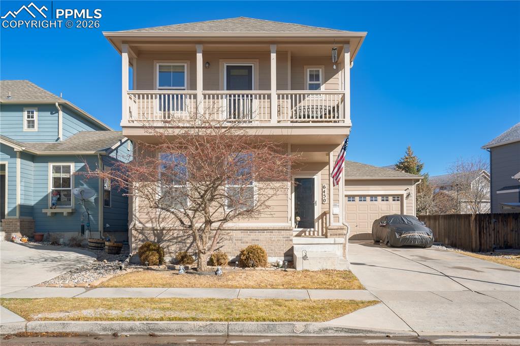 Image 1 of 32: Front of Structure